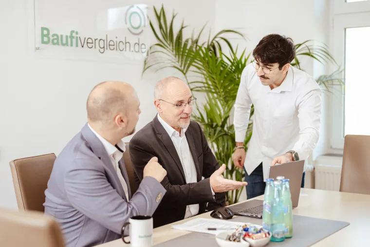 Business- und Eventfotografie von RED&middot;ON, aufgenommen f&uuml;r Baufivergleich